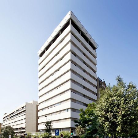 Residencia Universitaria Resa Lesseps Barcelona Exteriör bild
