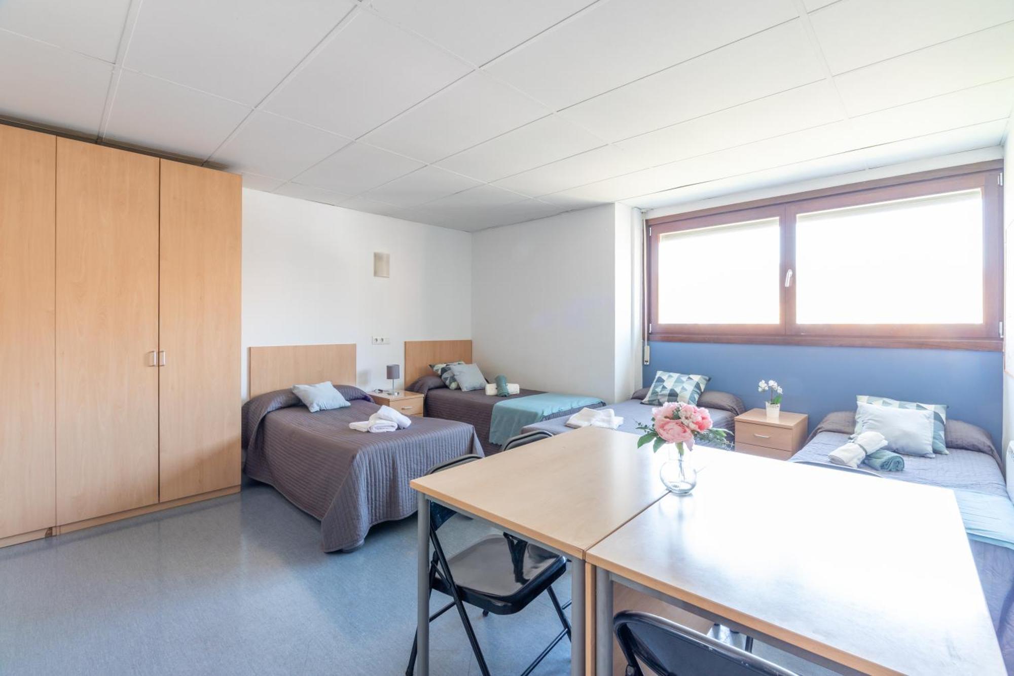 Residencia Universitaria Resa Lesseps Barcelona Exteriör bild