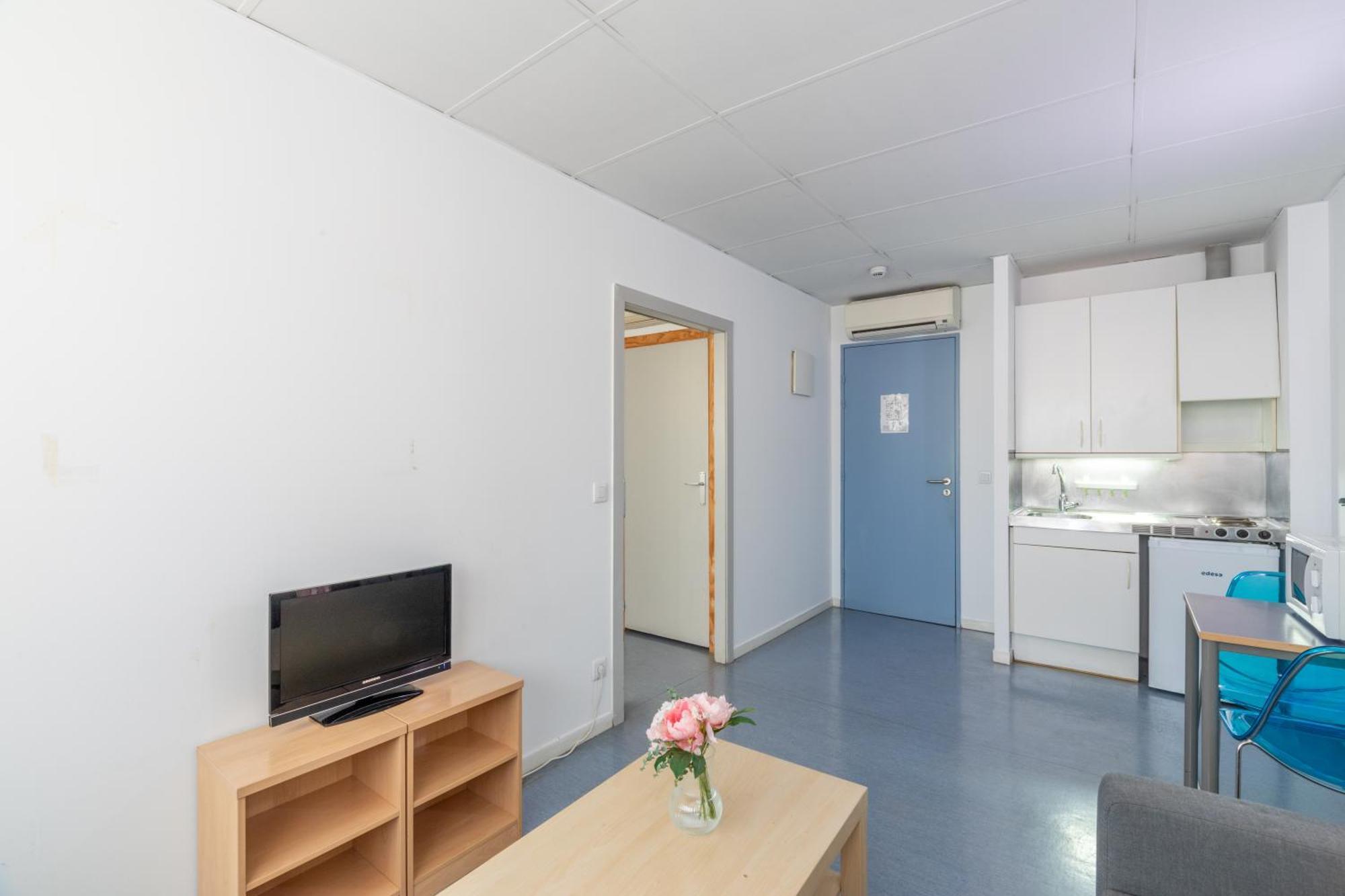 Residencia Universitaria Resa Lesseps Barcelona Exteriör bild